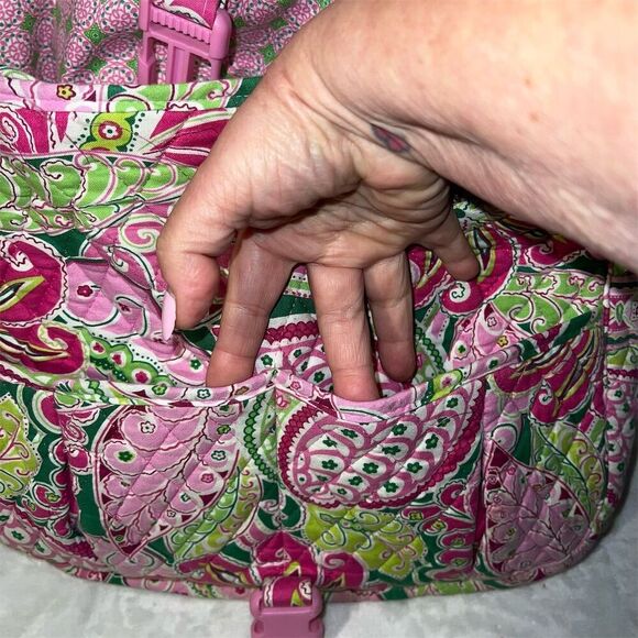 Vera Bradley Pinwheel Pink Cargo Bag Set with Wristlet, lunch bag and Checkbook - Picture 9 of 16